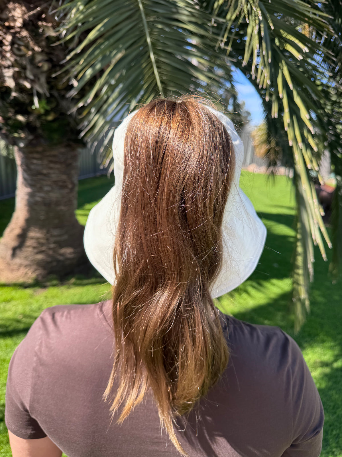 Hylani Wide Brim Ponytail Hat (Relaxed Fit)