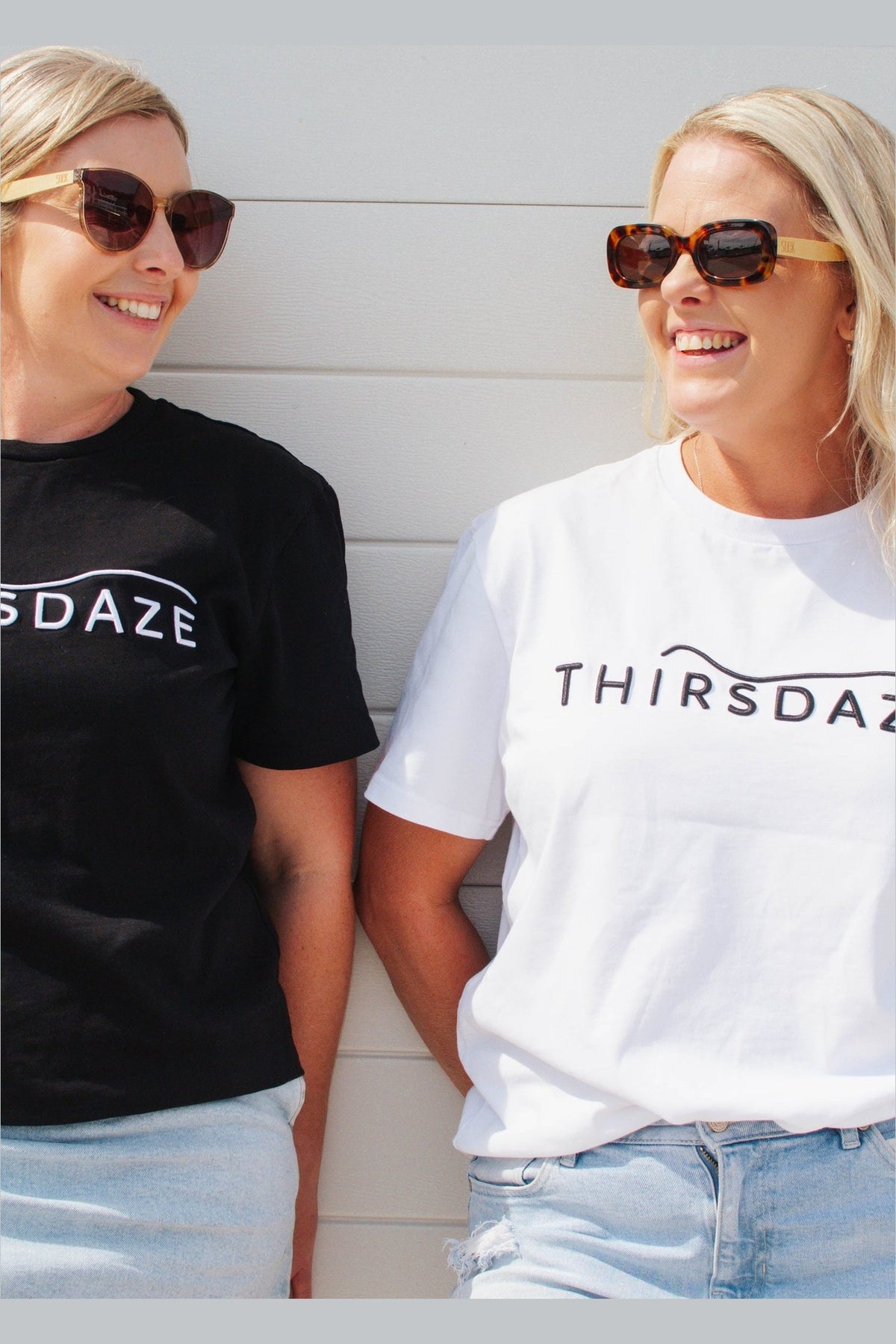 Thirsdaze T-shirt 100% cotton black or white